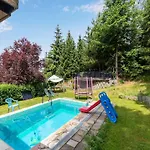 Appartement Cosy In With Balcony And Swimming Pool