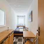 Cosy In With Balcony And Swimming Pool Appartement