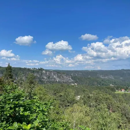 Cosy In With Balcony And Swimming Pool Appartement Dresden