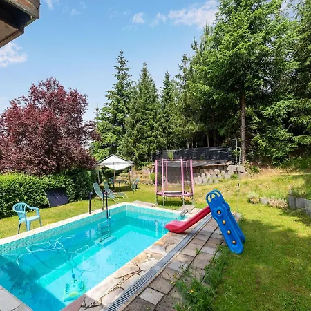 Apartamento Cosy In With Balcony And Swimming Pool