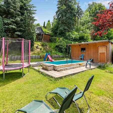 Apartamento Cosy In With Balcony And Swimming Pool