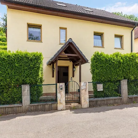 Apartamento Cosy In With Balcony And Swimming Pool *