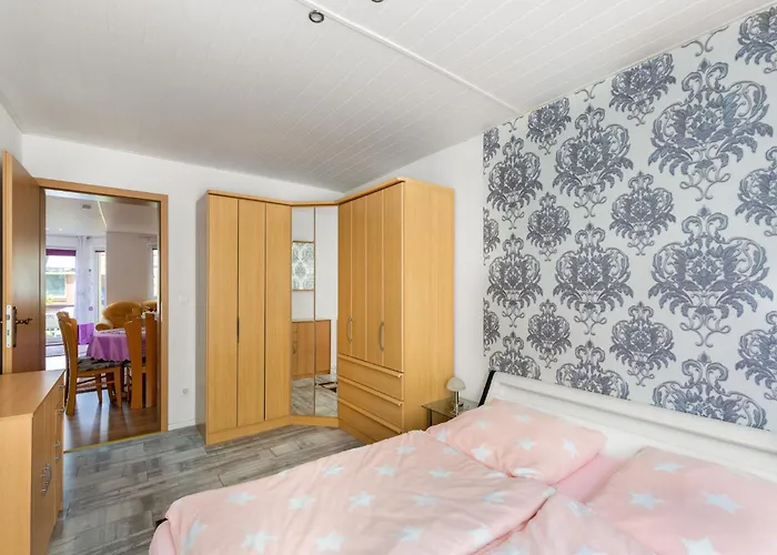 Cosy In With Balcony And Swimming Pool Apartamento