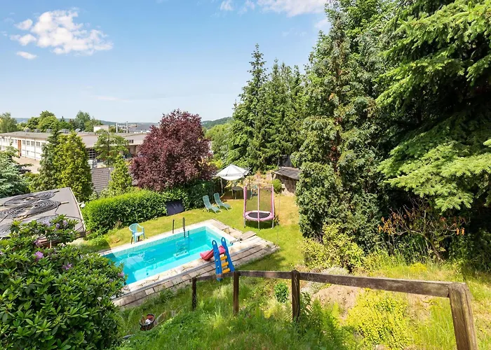 Cosy In With Balcony And Swimming Pool Apartamento Dresde