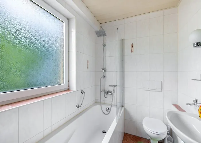 Cosy In With Balcony And Swimming Pool Apartamento