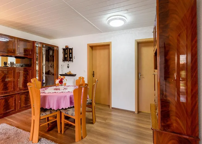 Cosy In With Balcony And Swimming Pool