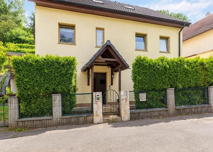 Apartamento Cosy In With Balcony And Swimming Pool *