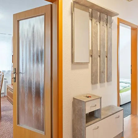 Cosy In With Balcony And Swimming Pool Apartment