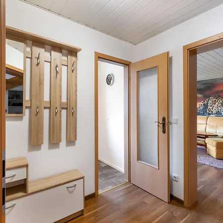 Cosy In With Balcony And Swimming Pool Dresden