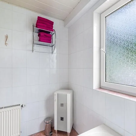 Cosy In With Balcony And Swimming Pool Apartment *